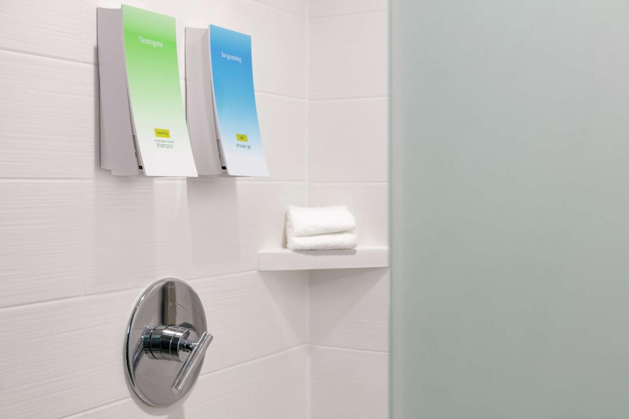 Home2 Suites By Hilton Norfolk Airport Экстерьер фото